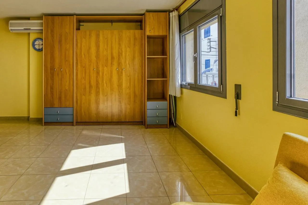 Estudio P L' Escala 0*,